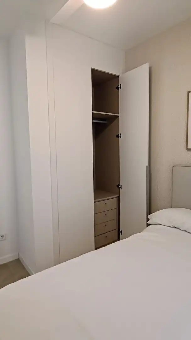 Habitación de Casa adosada en venta en Valencia con Calefacción y Trastero