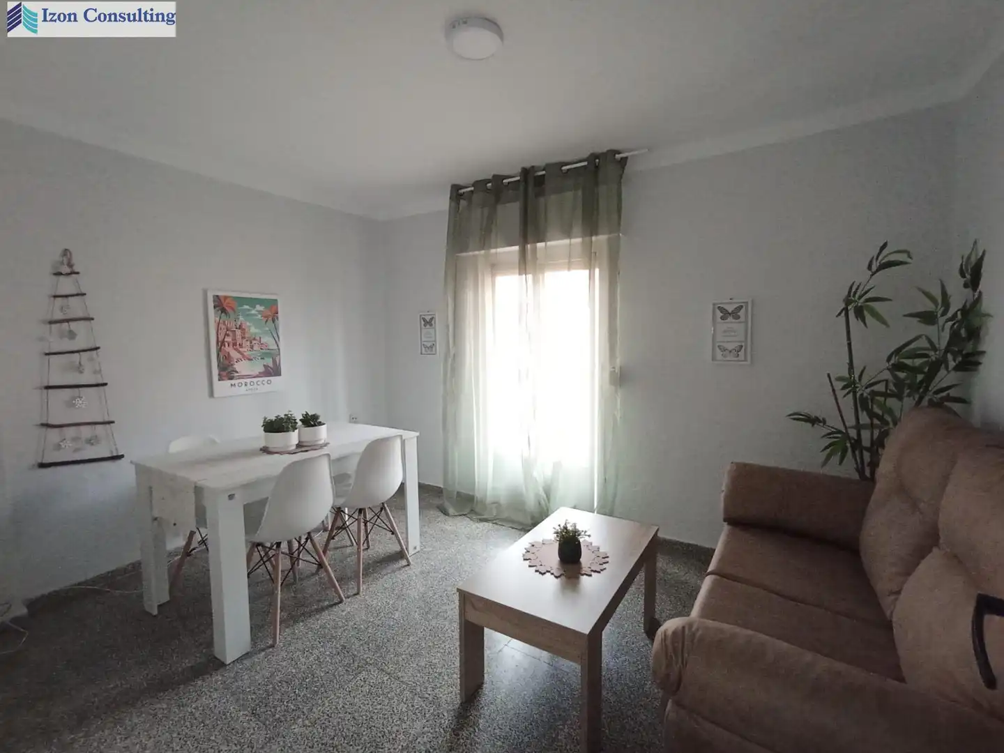 Sala d'estar de Pis de lloguer en Albacete amb Moblat