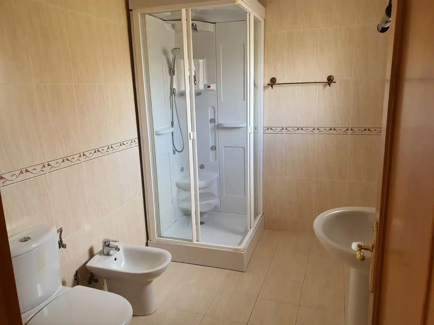 Baño de Casa o chalet en venta en Bascuñana de San Pedro con Calefacción