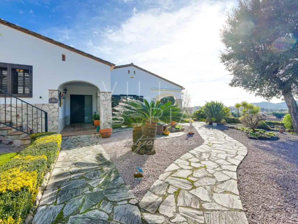 Vista exterior de Casa o chalet en venta en Calonge i Sant Antoni con Calefacción, Jardín privado y Piscina