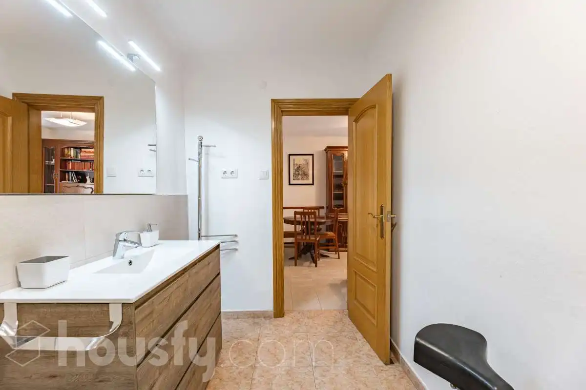 Badezimmer von Wohnung zum Verkauf in Barcelona mit Möbliert