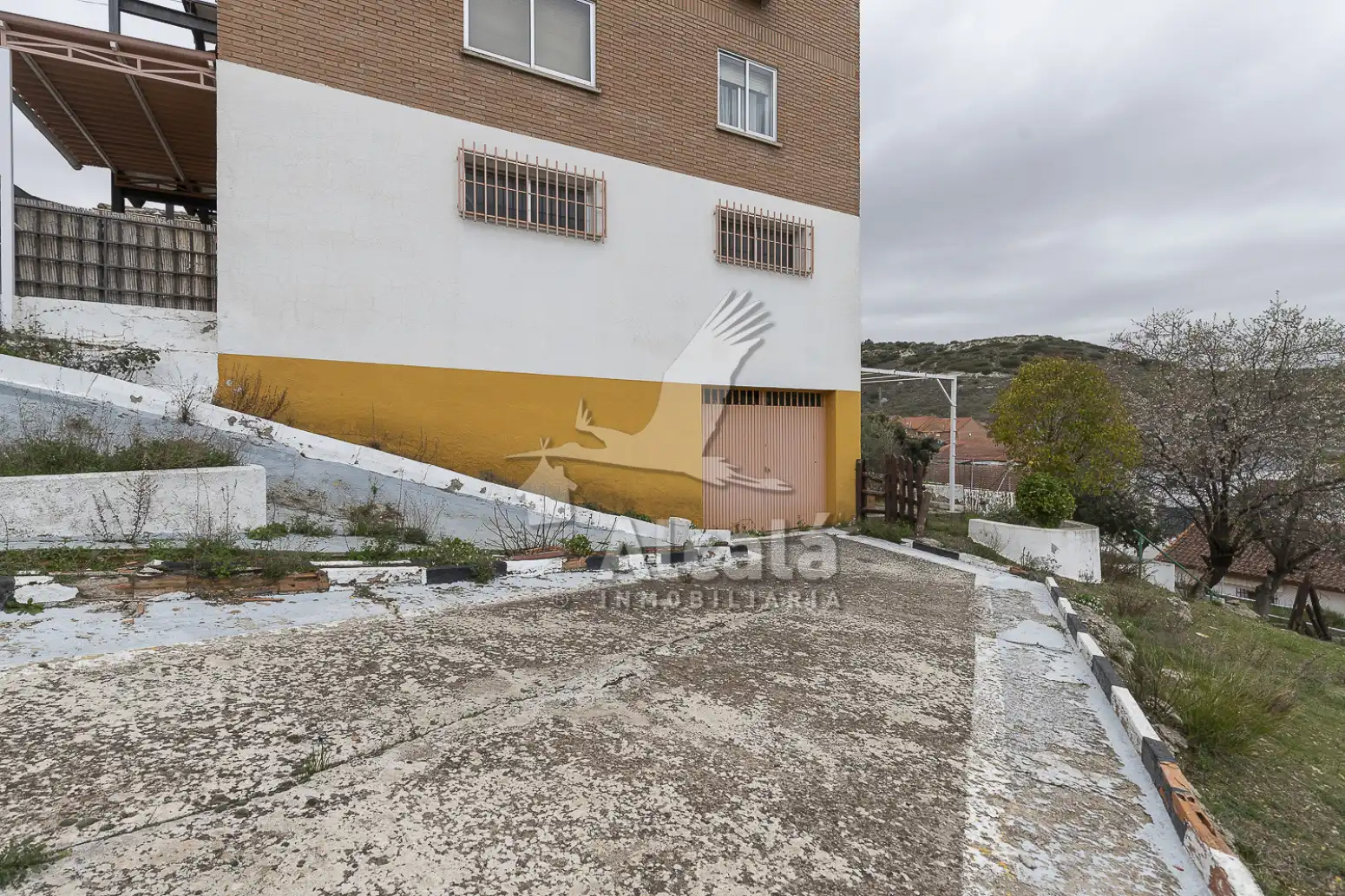 Vista exterior de Casa o xalet en venda en Villalbilla amb Aire condicionat, Calefacció i Jardí privat