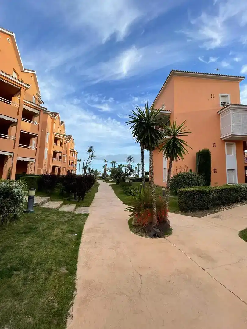 Außenansicht von Wohnung zur Miete in Islantilla mit Klimaanlage und Schwimmbad