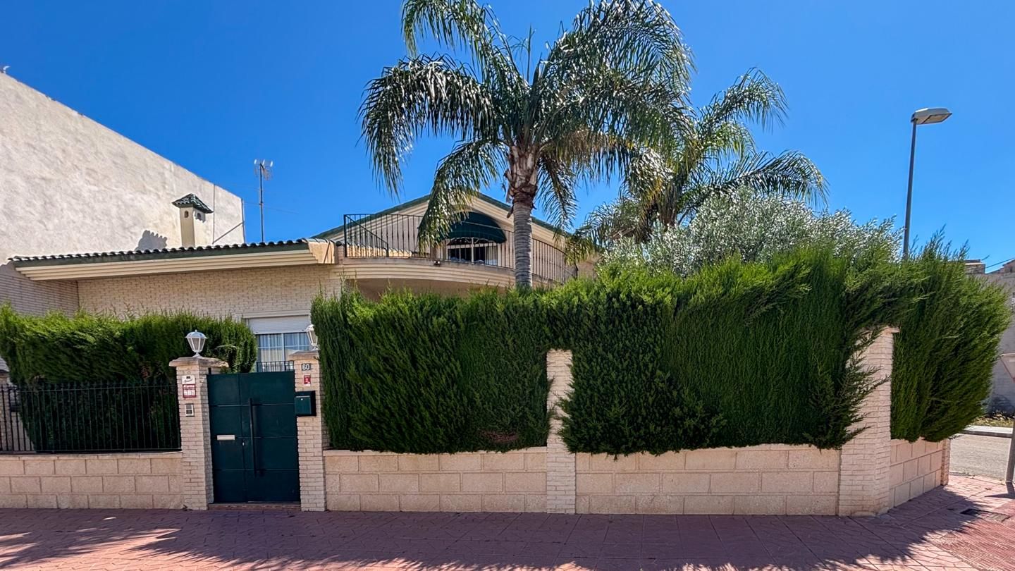 Exterior view of House or chalet for sale in Cox  with Air Conditioner, Private garden and Parquet flooring