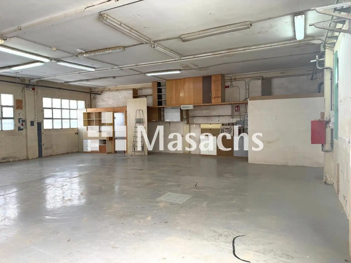 Industrial building to rent in Nord-est, imagen 3