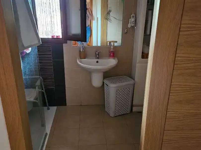 Bany de Pis en venda en Estepona amb Aire condicionat, Calefacció i Jardí privat