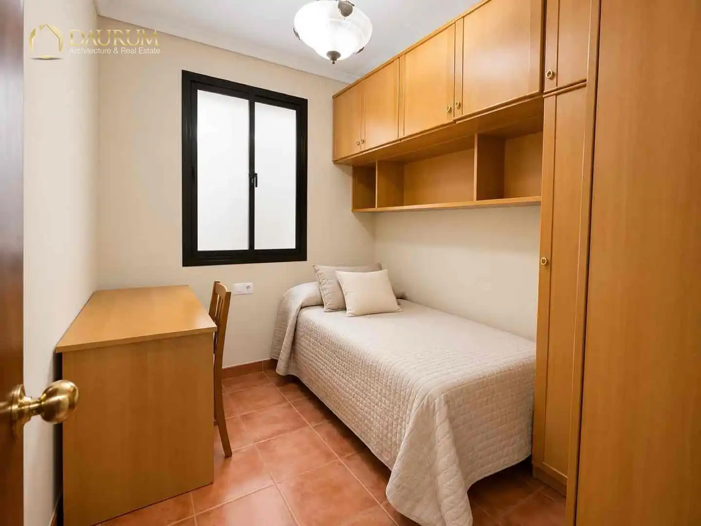 Bedroom of Flat for sale in Dos Hermanas  with Air Conditioner, Heating and Terrace