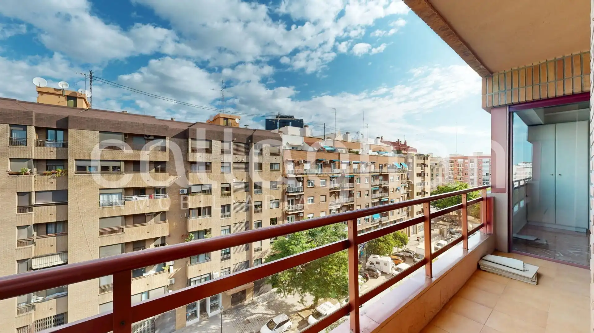 Vista exterior de Piso en venta en Valencia con Calefacción, Terraza y Balcón