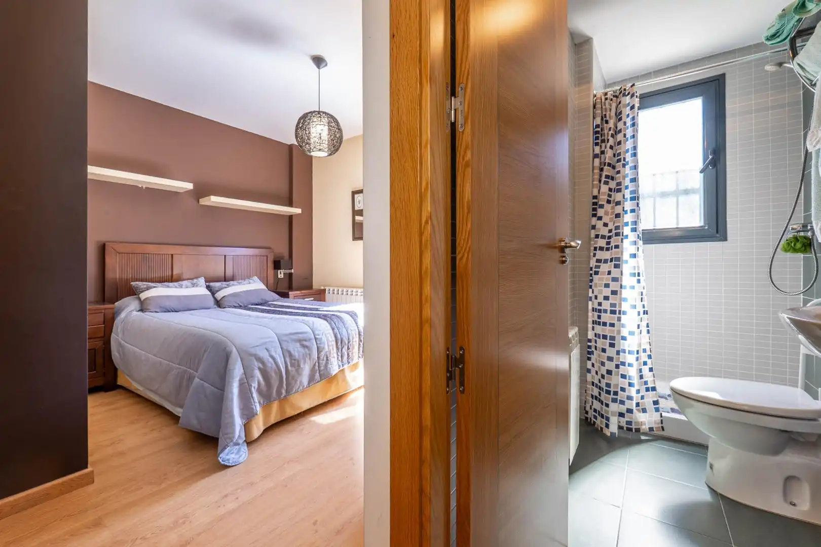 Dormitori de Casa o xalet en venda en Granada amb Calefacció, Terrassa i Traster