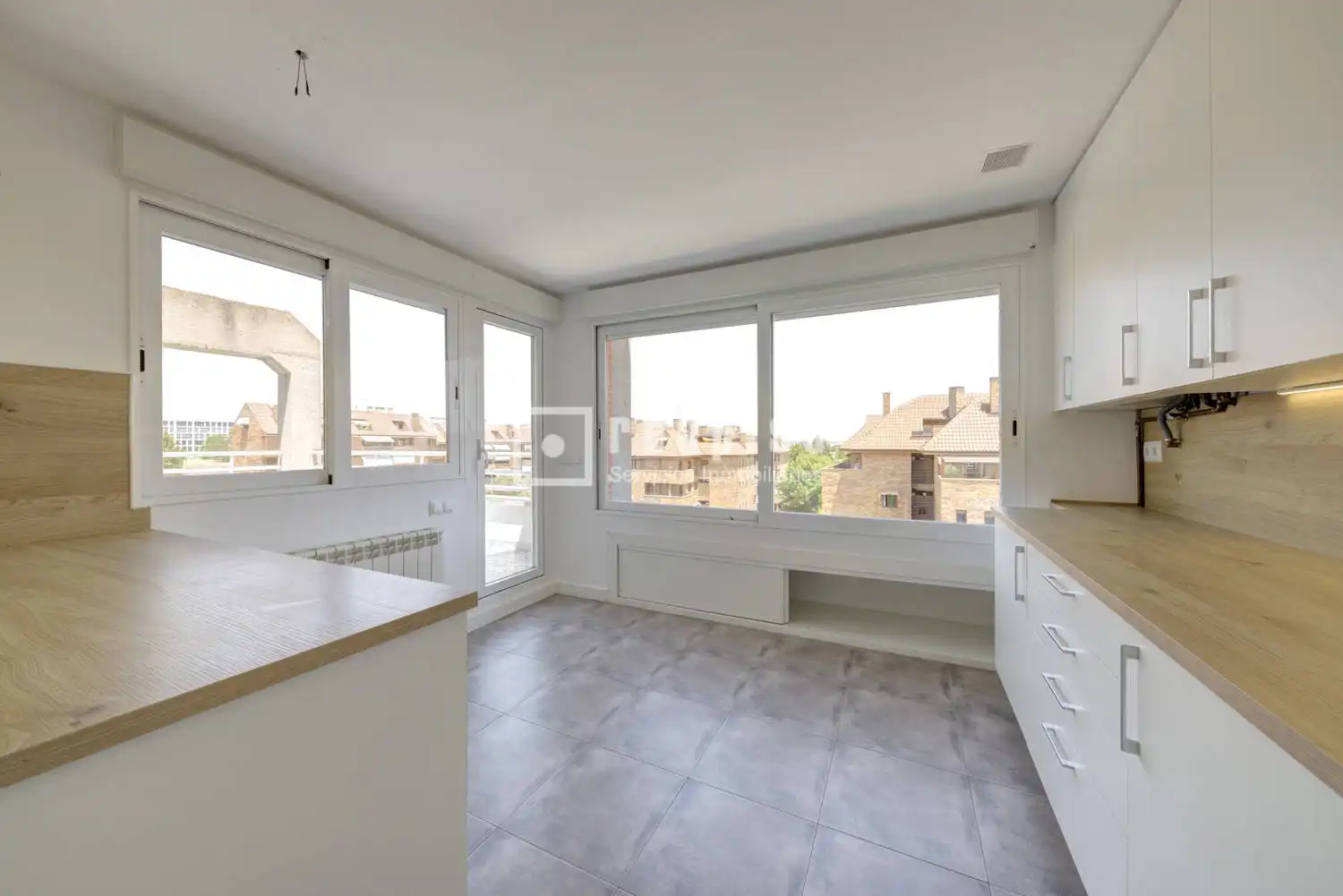 Cocina de Ático en venta en Pozuelo de Alarcón con Calefacción, Jardín privado y Terraza