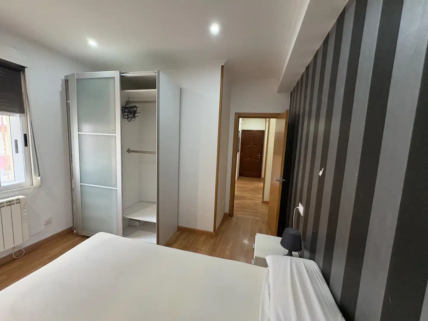 Habitación de Piso de alquiler en Ferrol con Calefacción y Amueblado