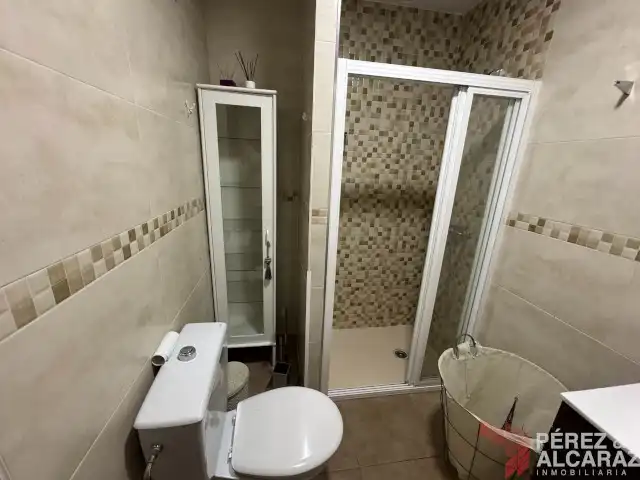 Bathroom of Flat for sale in Palma del Río  with Air Conditioner and Balcony