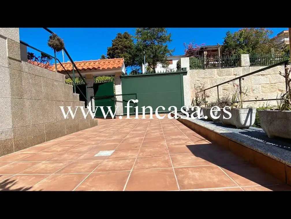 Vista exterior de Casa o chalet en venta en Nigrán con Jardín privado, Terraza y Trastero