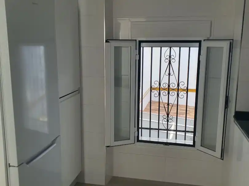 Terrassa de Pis per a compartir en Fuentes de Andalucía amb Aire condicionat, Calefacció i Moblat