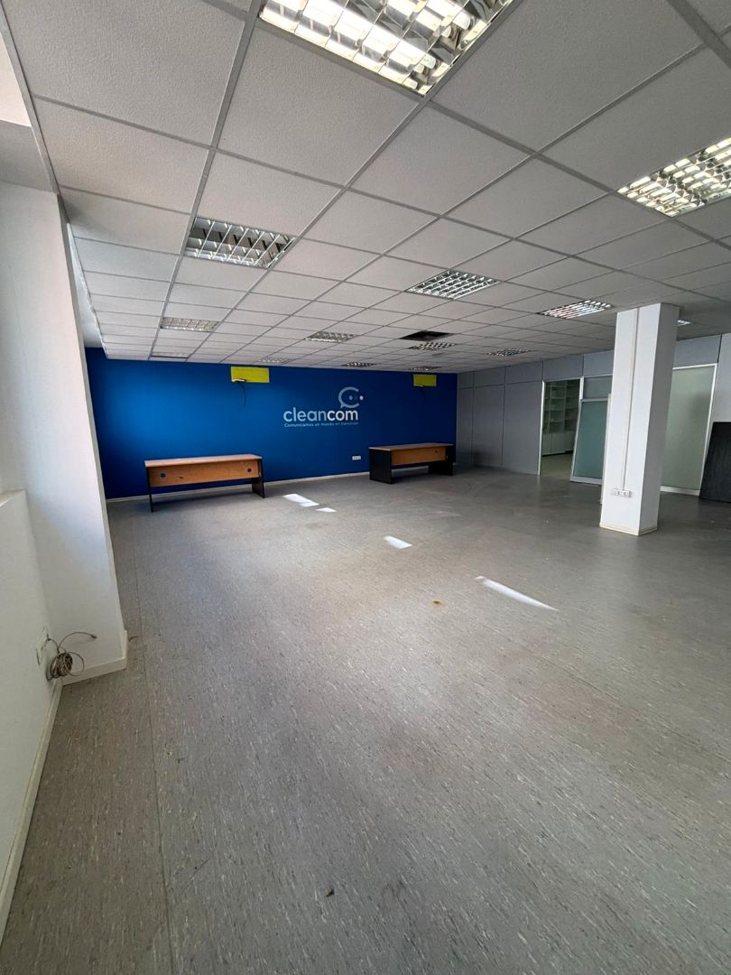 Oficina de lloguer en  Madrid Capital amb Aire condicionat i Moblat