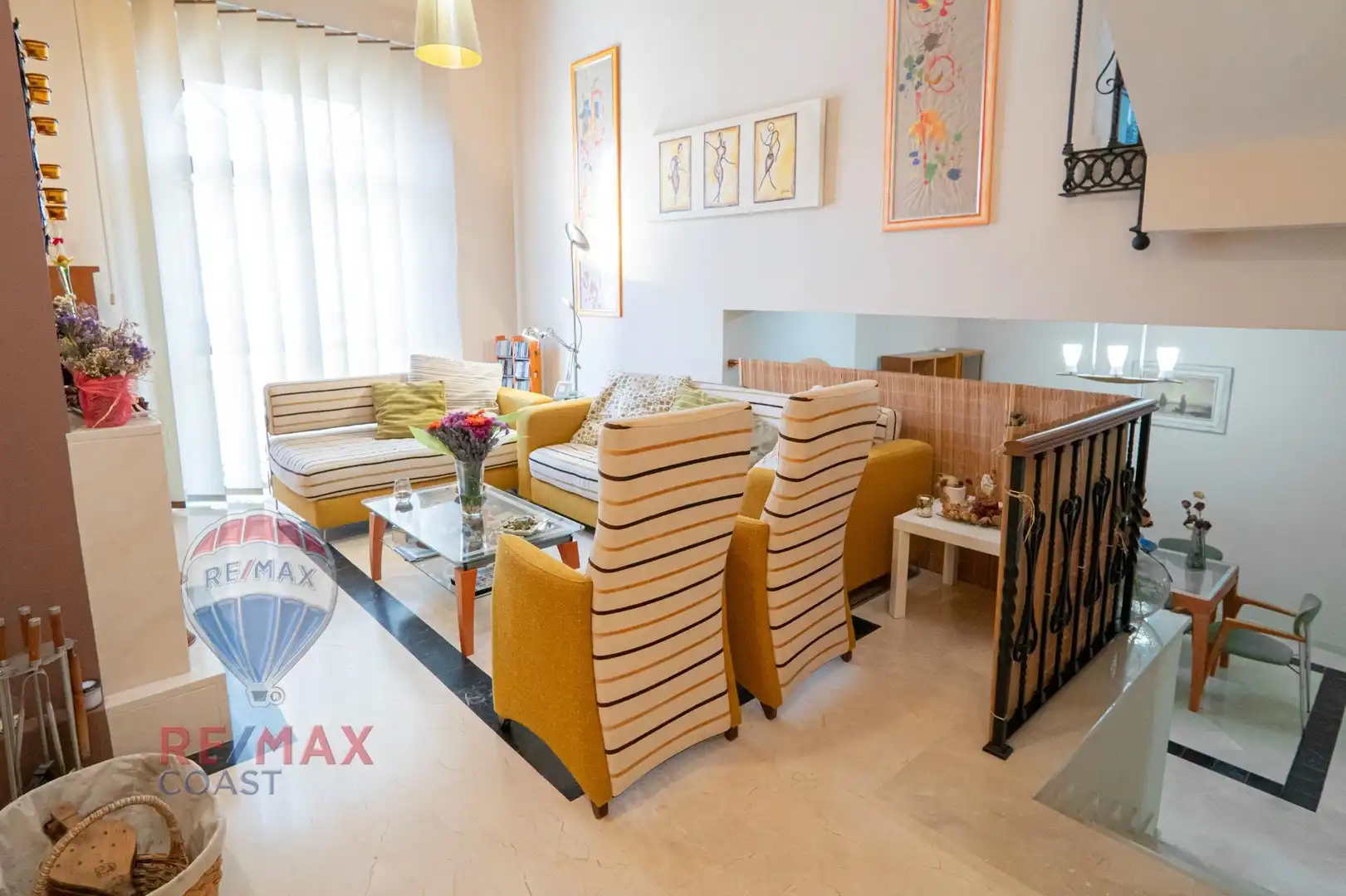 Sala d'estar de Casa o xalet en venda en Casabermeja amb Aire condicionat i Terrassa