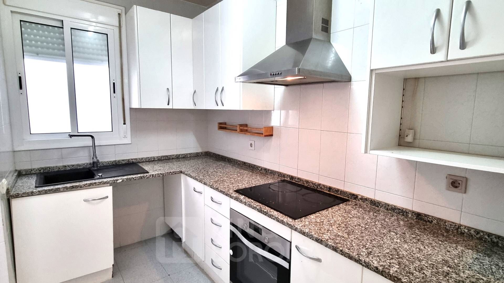 Cuina de Pis de lloguer en  Tarragona Capital amb Aire condicionat, Traster i Balcó