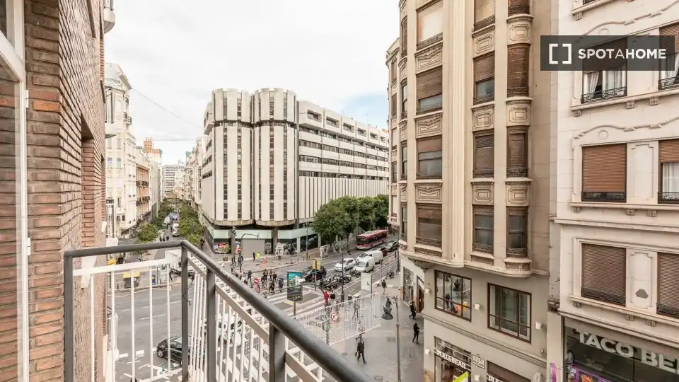 Vista exterior de Piso de alquiler en Valencia con Aire acondicionado, Calefacción y Amueblado