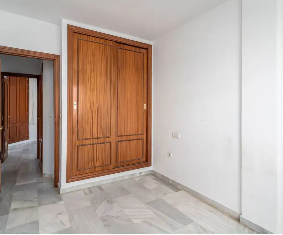 Flat with terrace for sale in San Luis de Sabinillas, imagen 6