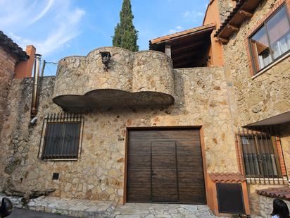 Vista exterior de Finca rústica en venda en Revillarruz amb Terrassa