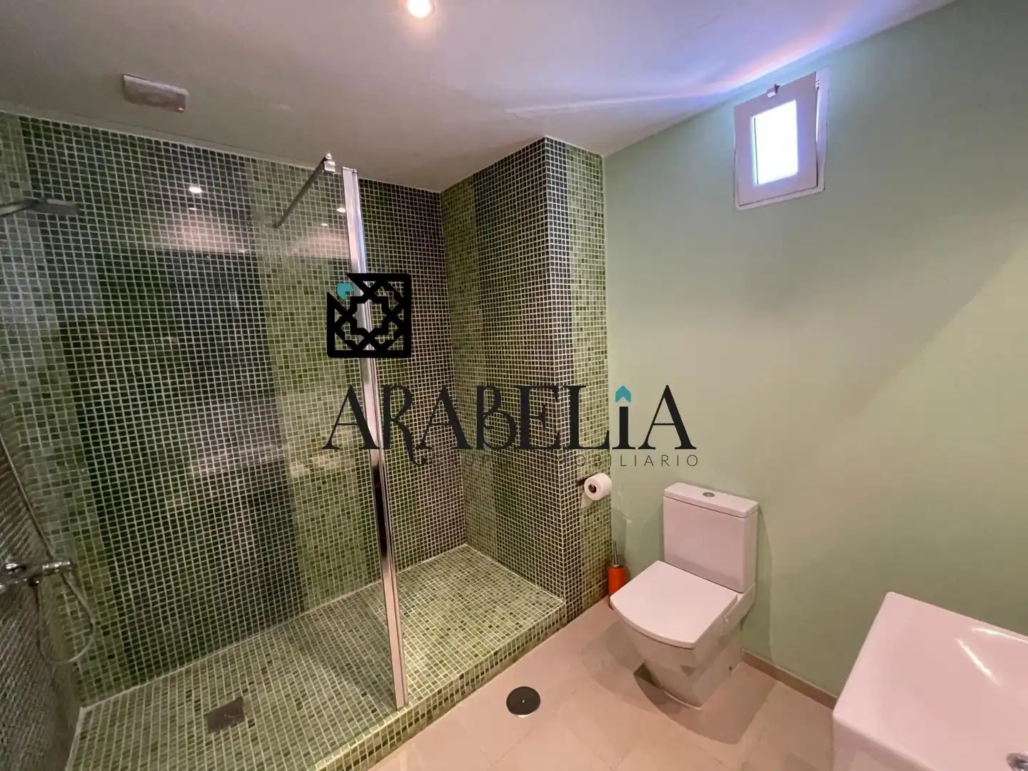 Bathroom of Flat for sale in Córdoba  with Air Conditioner