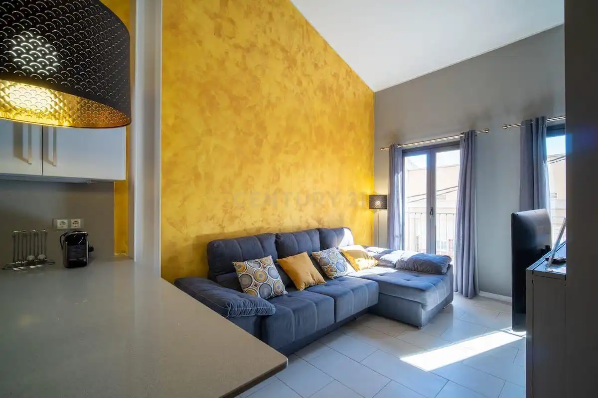 Wohnzimmer von Gebäude zum Verkauf in Figueres