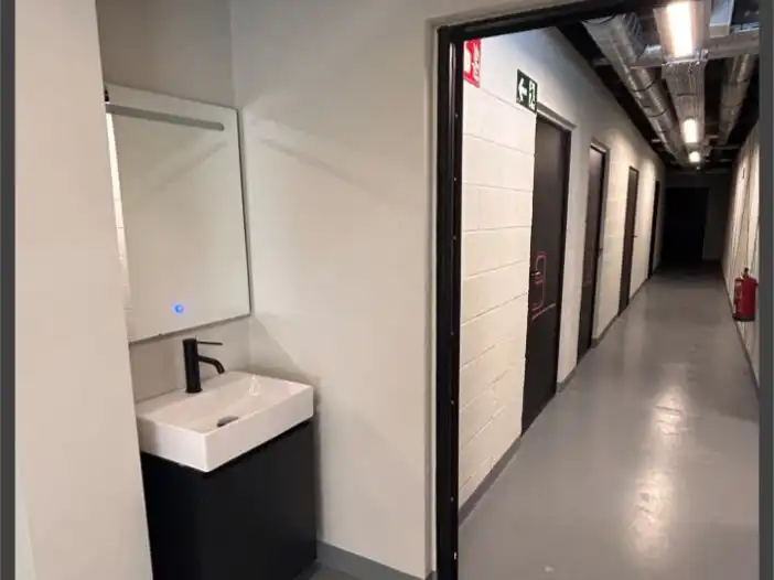 Badezimmer von Lagerraum zum Verkauf in Donostia - San Sebastián  mit Alarm