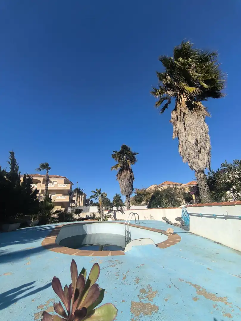 Schwimmbecken von Residential zum Verkauf in Deltebre