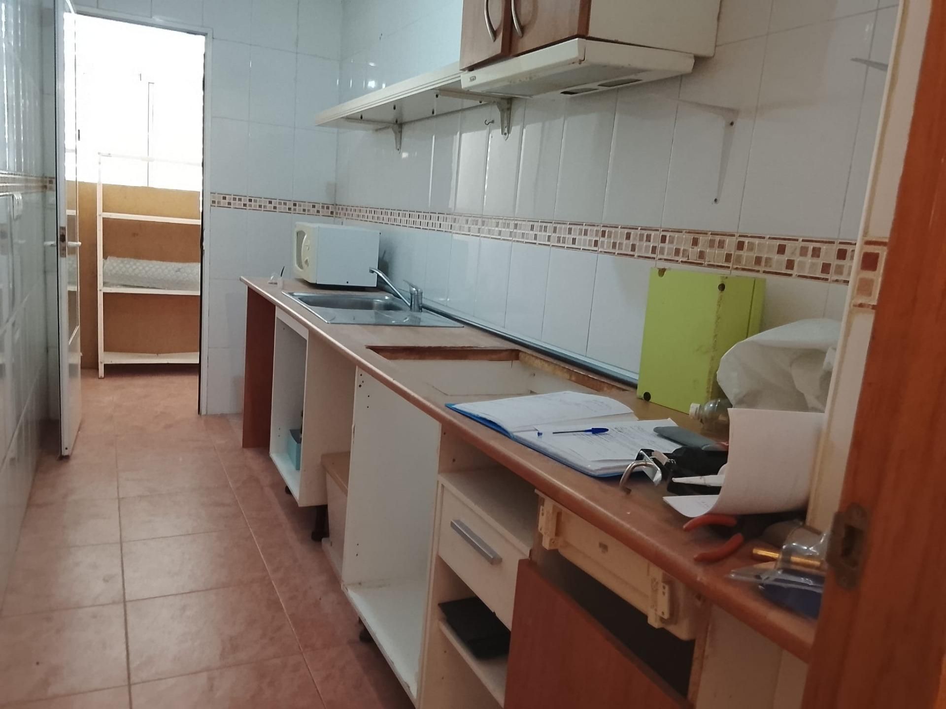 Cuina de Planta baixa en venda en Yuncler amb Calefacció, Traster i Alarma