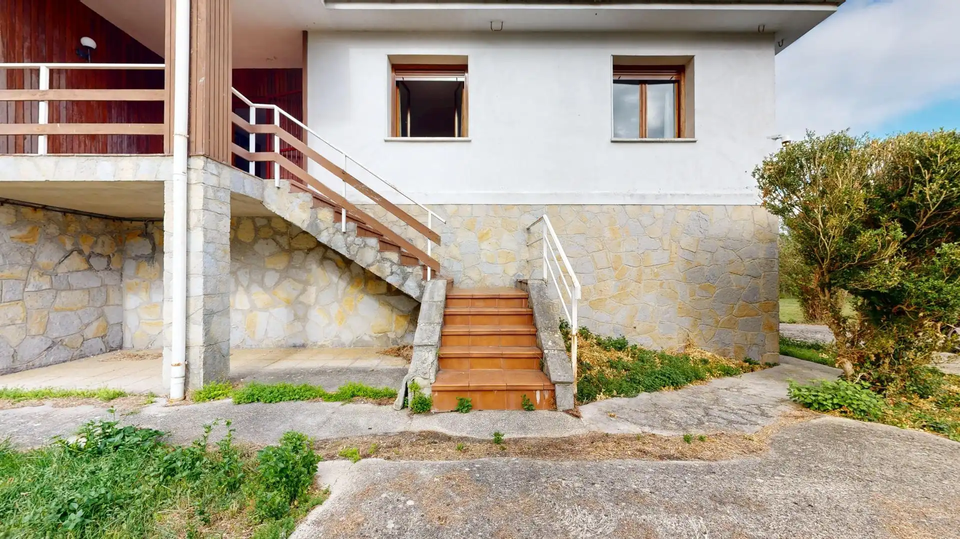 Vista exterior de Casa o xalet en venda en Valle de Mena amb Calefacció, Jardí privat i Terrassa