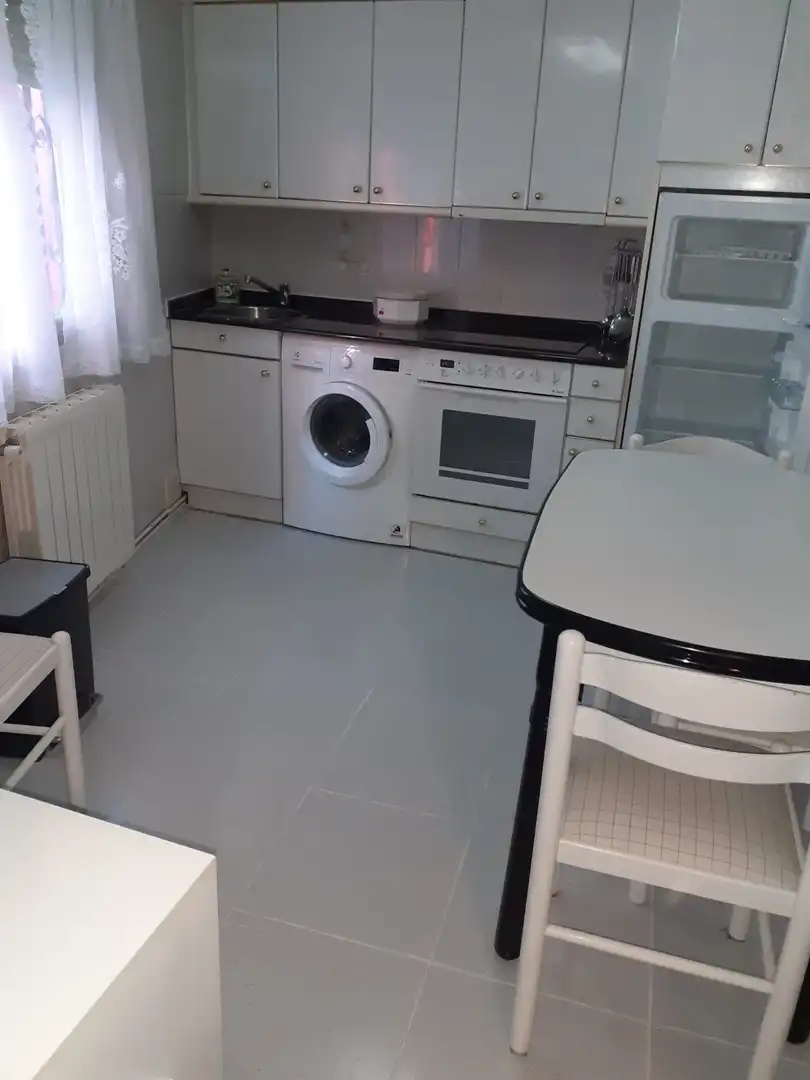 Cuina de Casa o xalet en venda en Nalda amb Calefacció, Traster i Rentadora