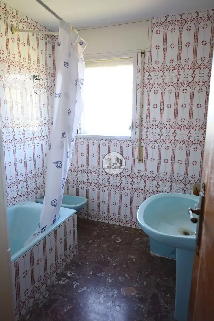 Baño de Casa o chalet en venta en Híjar con Calefacción, Jardín privado y Terraza