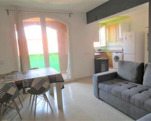 Sala d'estar de Apartament de lloguer en Mont-roig del Camp amb Aire condicionat, Calefacció i Terrassa