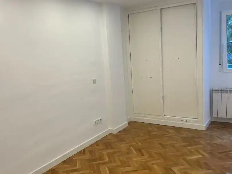 Wohnung zur Miete in  Madrid Capital mit Klimaanlage und Balkon