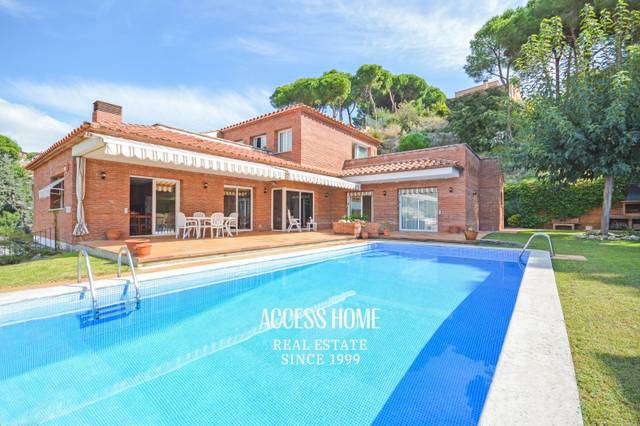 Casa-chalet en Venta en Caldes d'Estrac