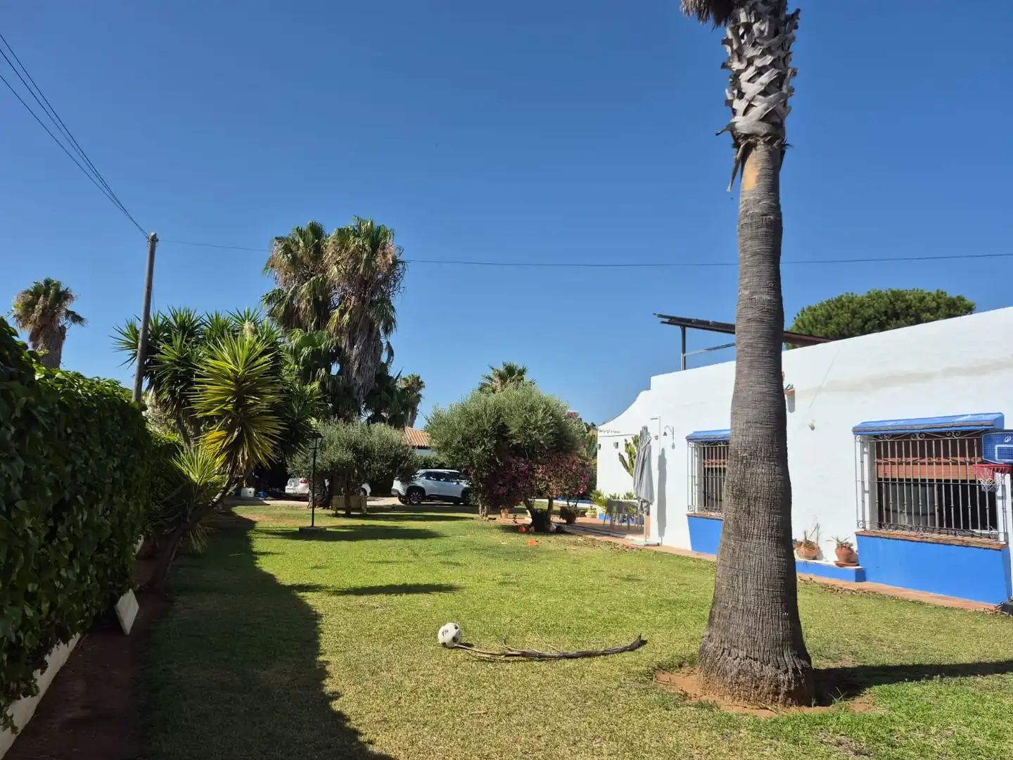 Vista exterior de Edificio en venta en Conil de la Frontera