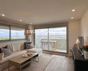Sala d'estar de Apartament de lloguer en  Madrid Capital amb Aire condicionat, Calefacció i Terrassa