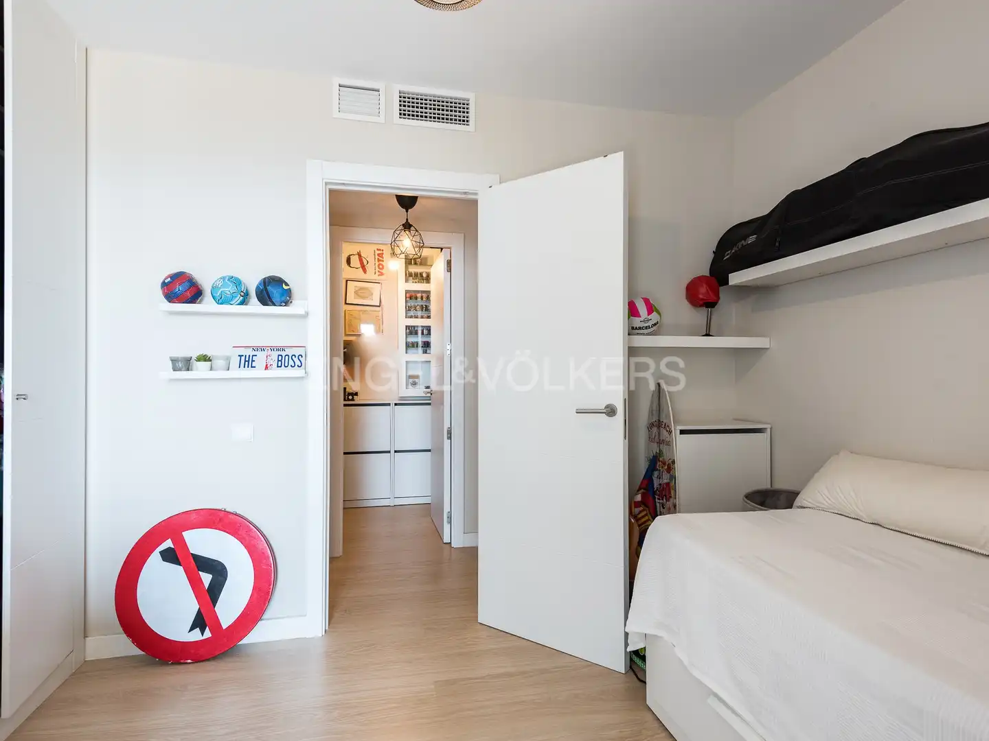 Bedroom of Flat for sale in Barcelona  with Air Conditioner, Heating and Parquet flooring