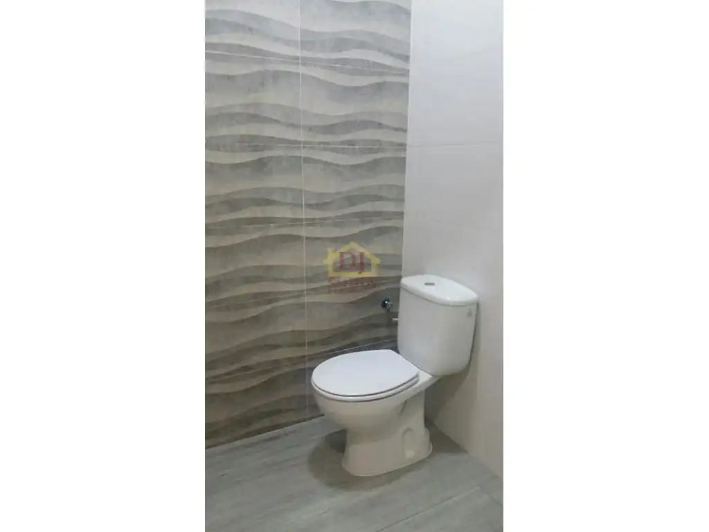 Baño de Local en venta en Salamanca