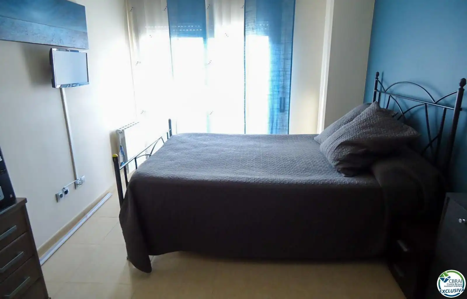 Bedroom of Flat for sale in Figueres