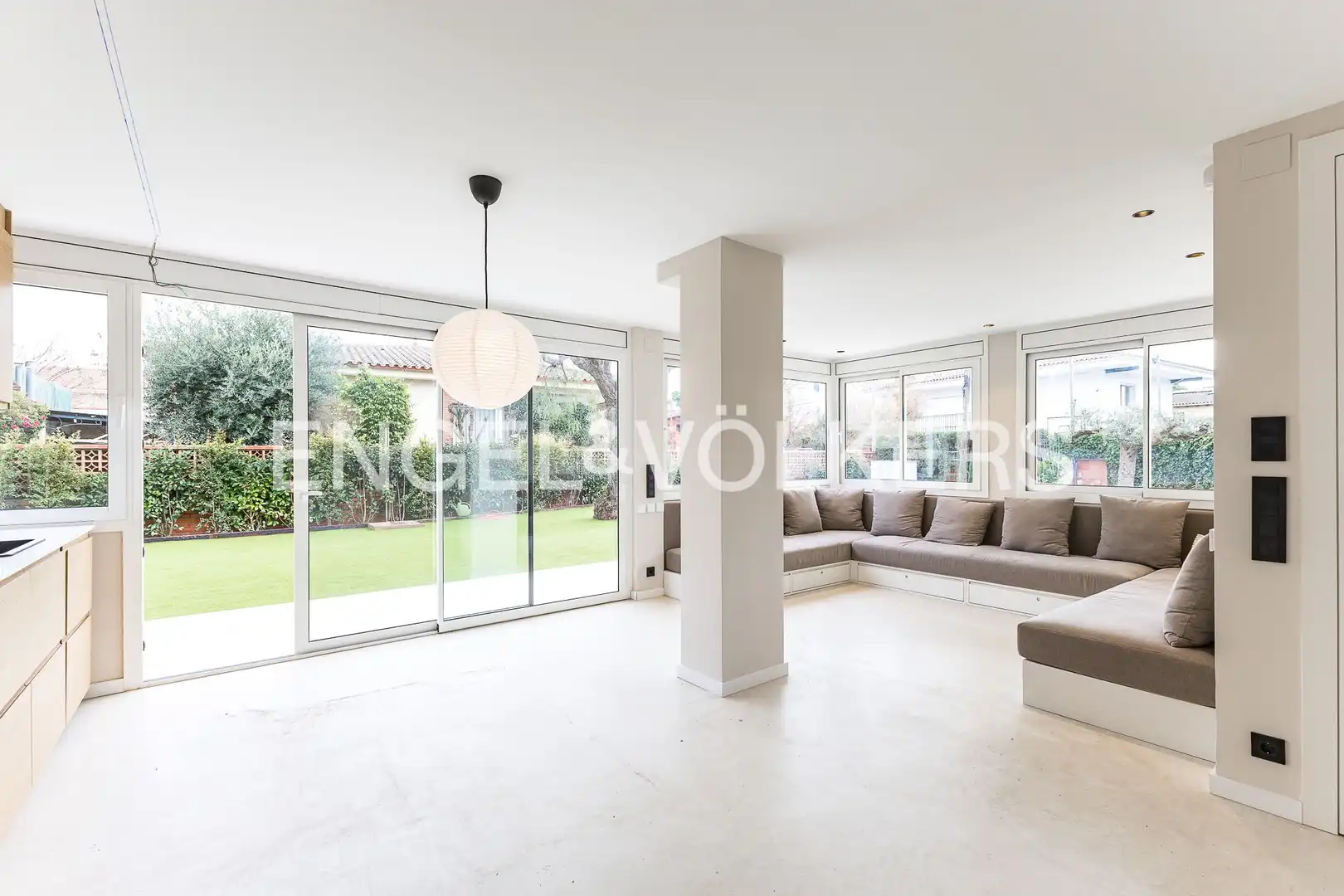 Living room of Houses for rent in Castelldefels  with Air Conditioner, Heating and Private garden