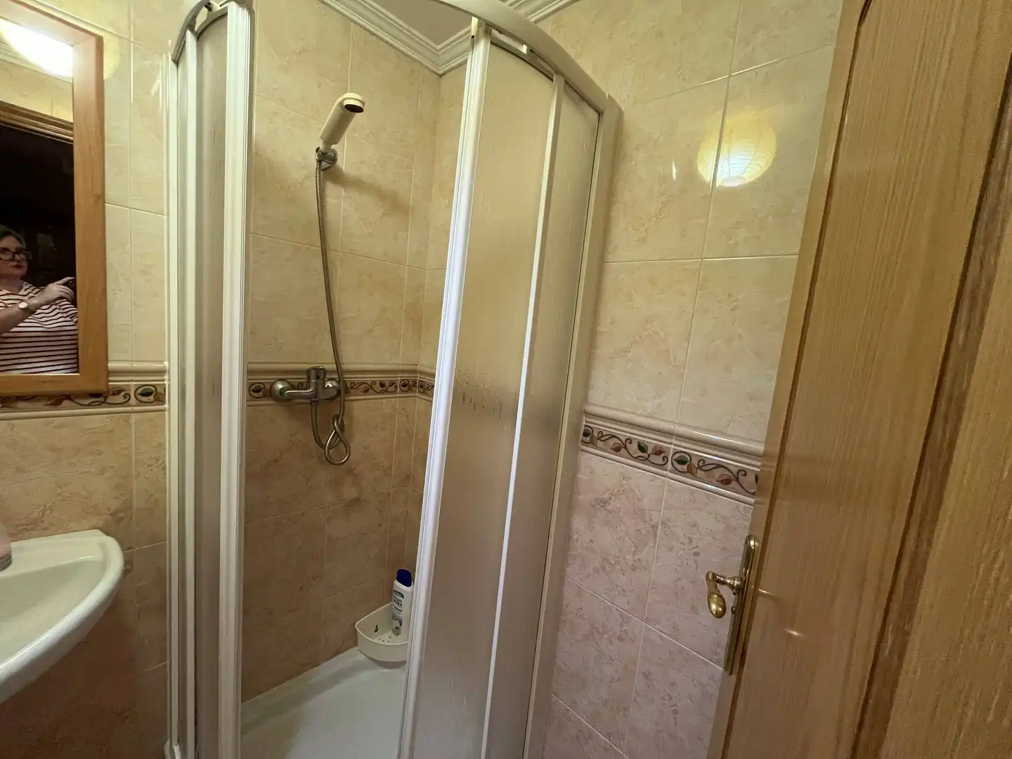 Baño de Piso de alquiler en Santiago de Compostela  con Calefacción, Trastero y Amueblado