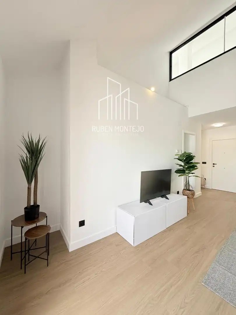 Sala de estar de Dúplex en venta en Villamayor con Calefacción, Terraza y Balcón