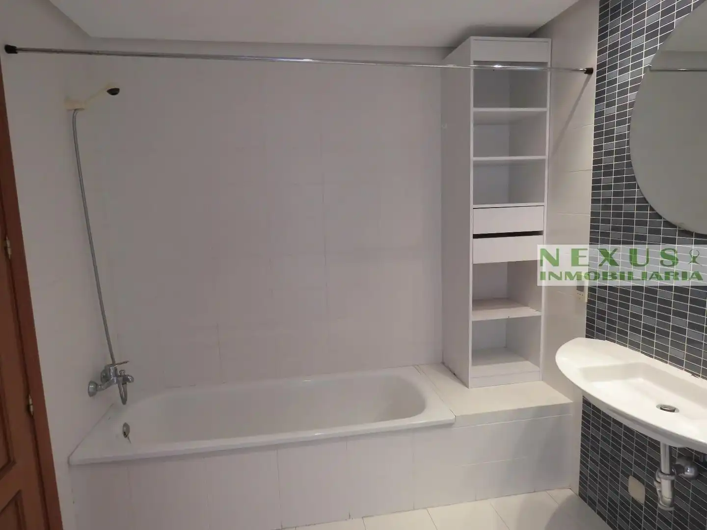 Bathroom of Houses for rent in Cáceres  with Air Conditioner, Heating and Private garden