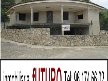 Casa en venta en Simat de la Valldigna