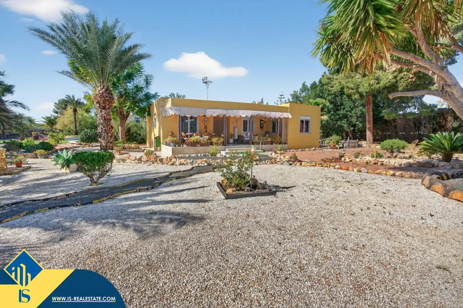 Vista exterior de Casa o chalet en venta en Elche / Elx con Terraza, Piscina y Amueblado