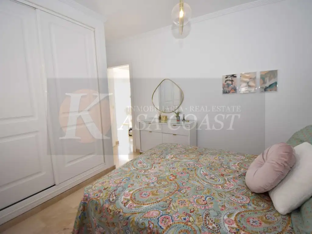 Bedroom of Attic for sale in Mijas  with Air Conditioner, Private garden and Terrace