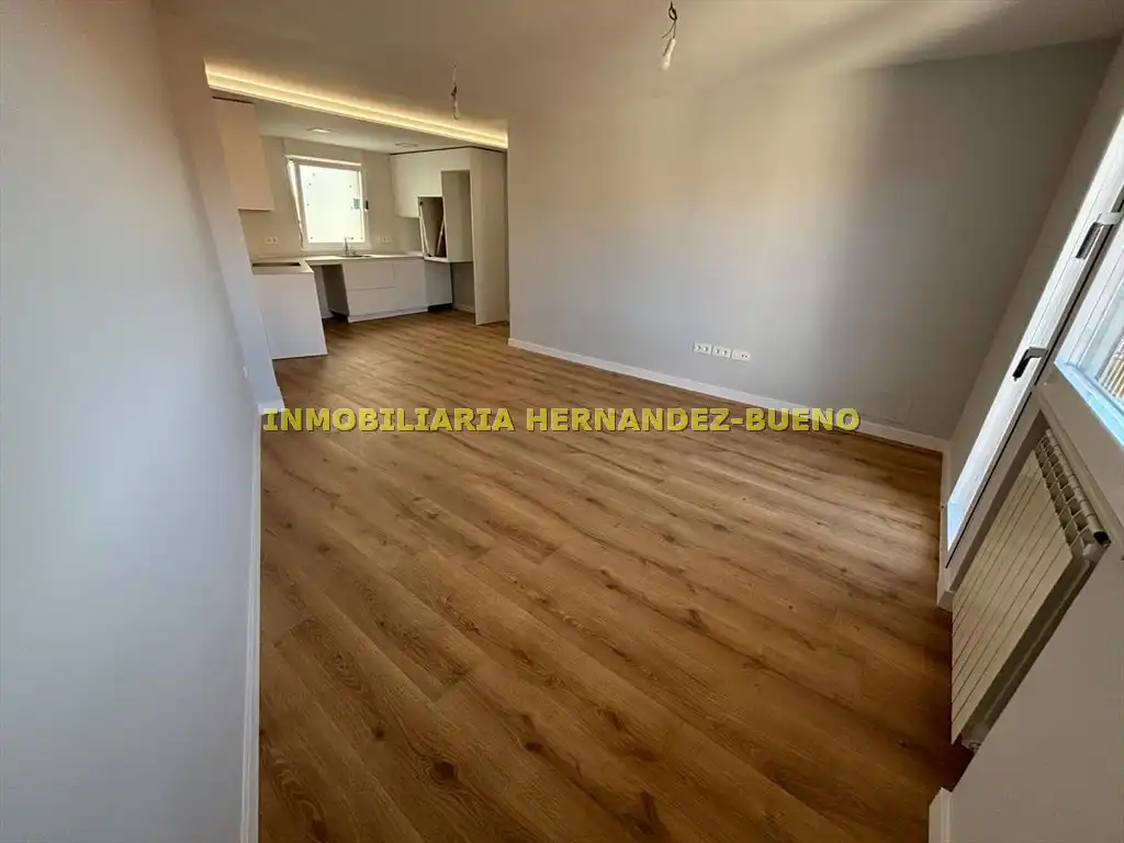 Flat for sale in Salamanca  with Air Conditioner, Heating and Balcony