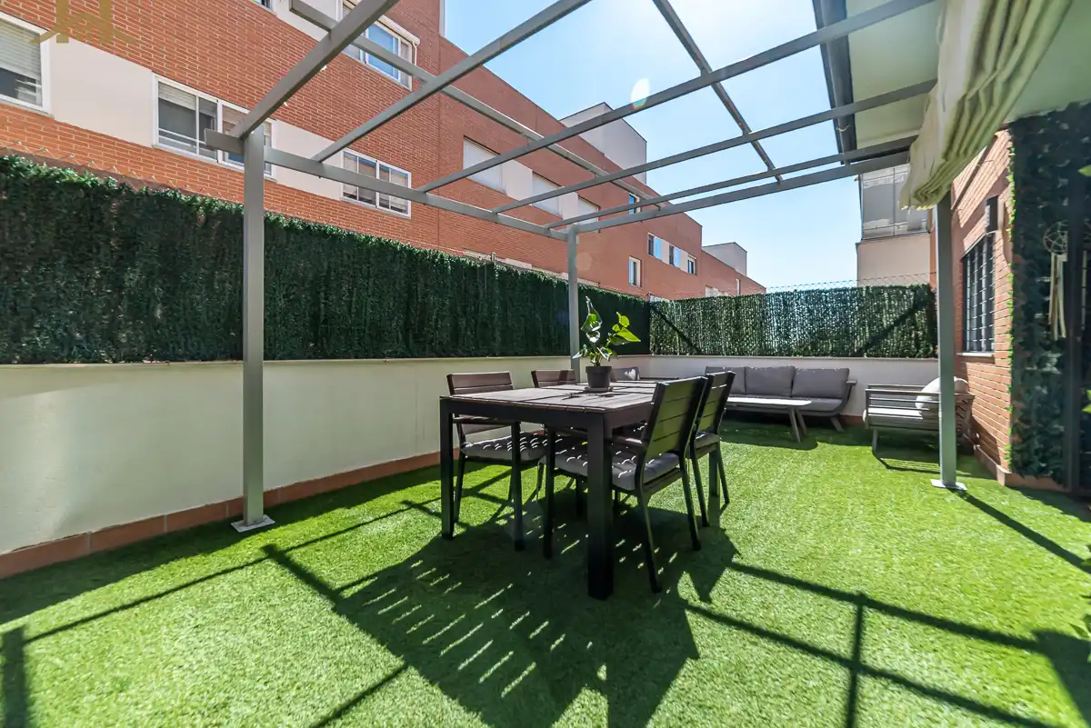 Terraza de Piso en venta en Arroyomolinos (Madrid) con Calefacción, Jardín privado y Terraza