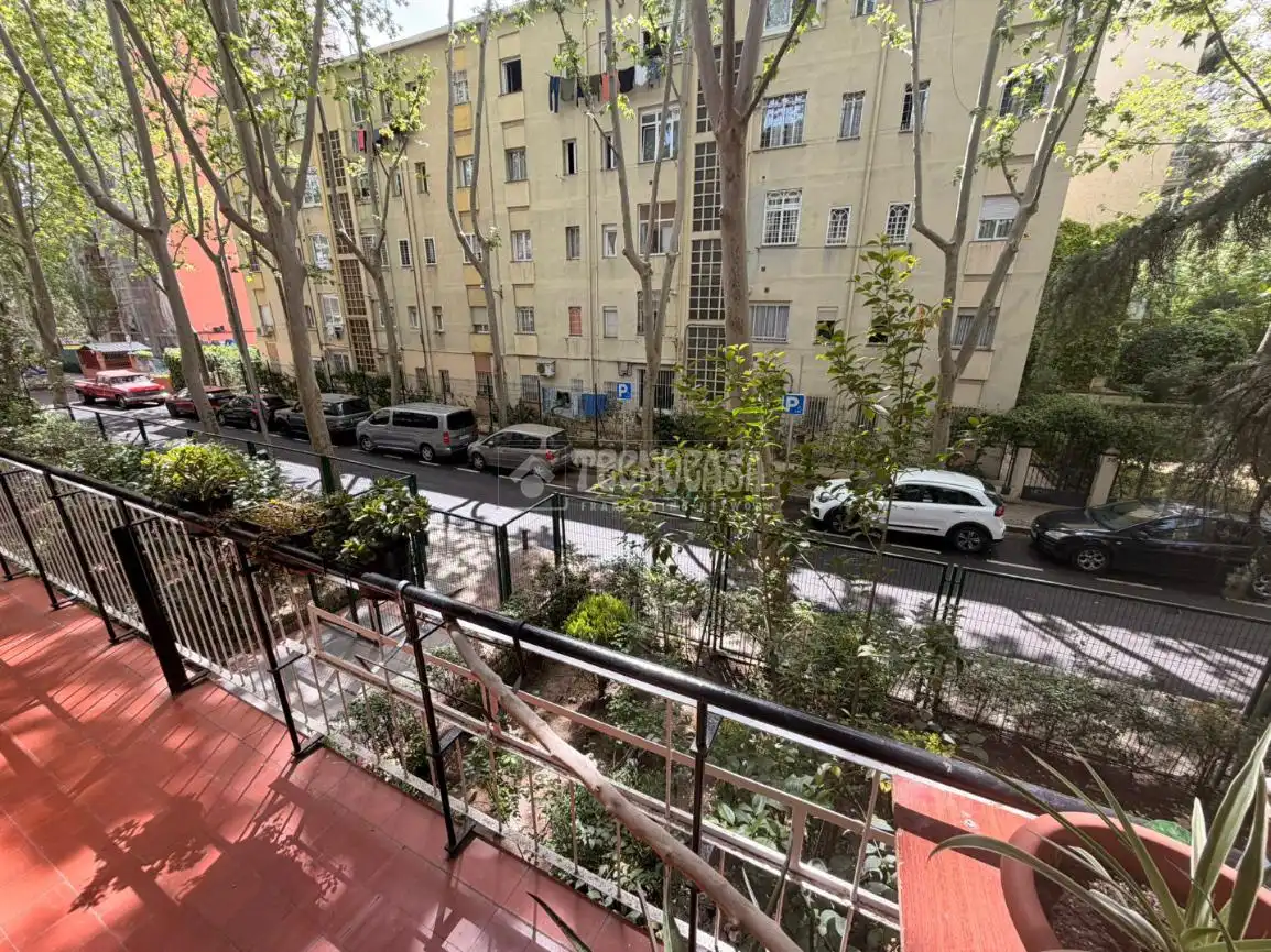 Außenansicht von Wohnung zum Verkauf in Madrid mit Heizung und Haustechnik